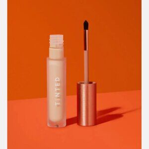 Live Tinted HUESKIN Serum Concealer Color: Shade #18